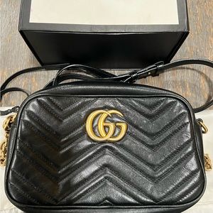 Gucci GG Marmont Small Shoulder Bag - Black